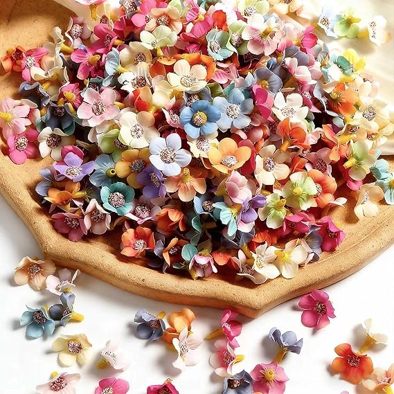 50 pcs Artificial Daisy Flower Heads, Artificial Silk Flowers Mini Fake Flowers Heads for Craft DIY Wreath Gift,Wedding Art Party Home Garden Decoration